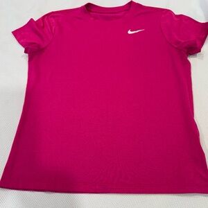 EUC Nike short sleeve athletic top.